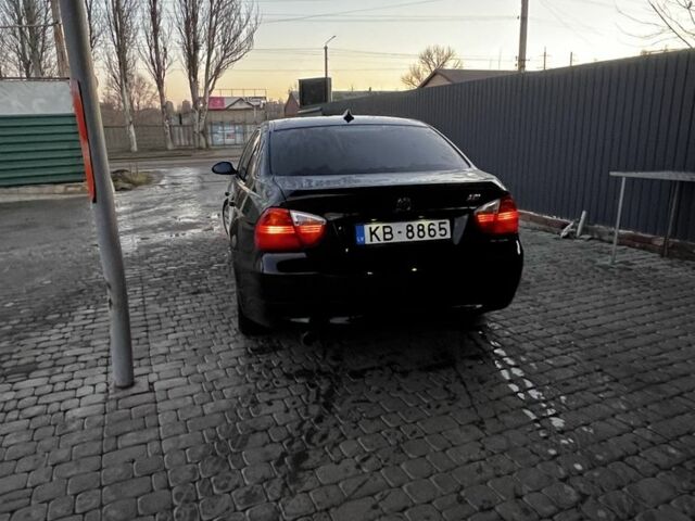 Черный БМВ 3 Серия, объемом двигателя 2 л и пробегом 350 тыс. км за 1191 $, фото 2 на Automoto.ua