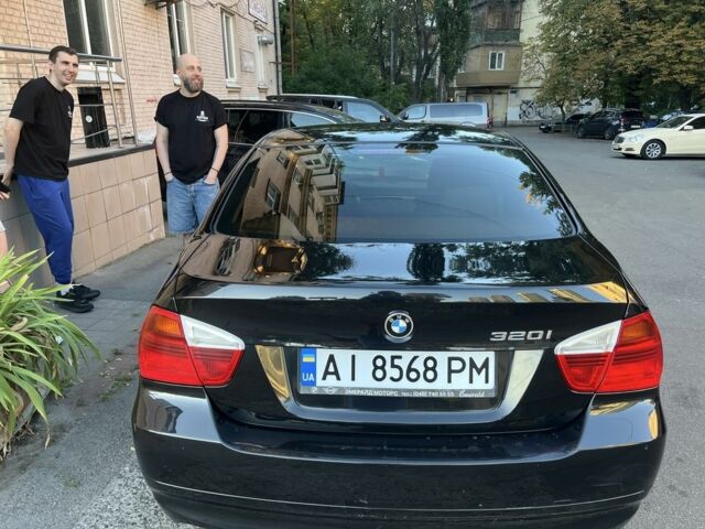 Черный БМВ 3 Серия, объемом двигателя 2 л и пробегом 294 тыс. км за 6500 $, фото 4 на Automoto.ua