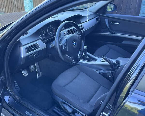 Чорний БМВ 3 Серія, об'ємом двигуна 2 л та пробігом 333 тис. км за 6999 $, фото 12 на Automoto.ua