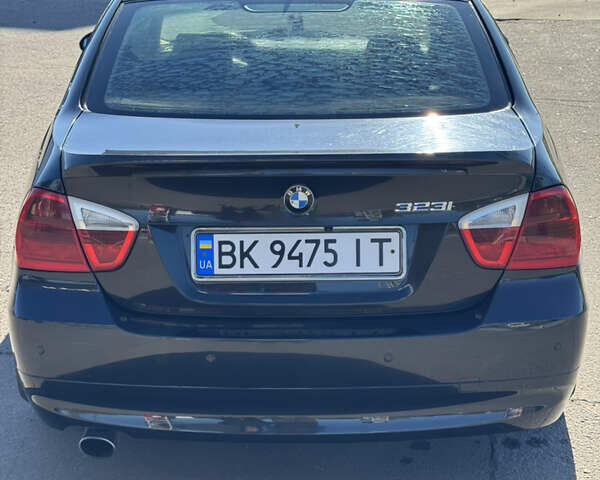 БМВ 3 Серия 2005 в Дубно на Automoto.ua Черный БМВ 3 Серия, объемом двигателя 2 л и пробегом 250 тыс. км за 5999 $, фото 7 на Automoto.ua