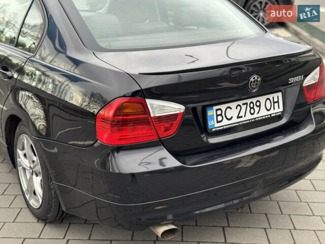 Черный БМВ 3 Серия, объемом двигателя 2 л и пробегом 203 тыс. км за 5350 $, фото 11 на Automoto.ua