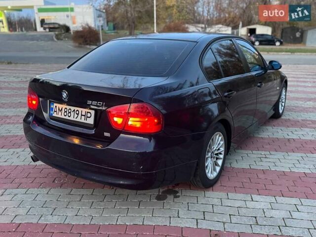 Черный БМВ 3 Серия, объемом двигателя 2 л и пробегом 324 тыс. км за 5600 $, фото 8 на Automoto.ua