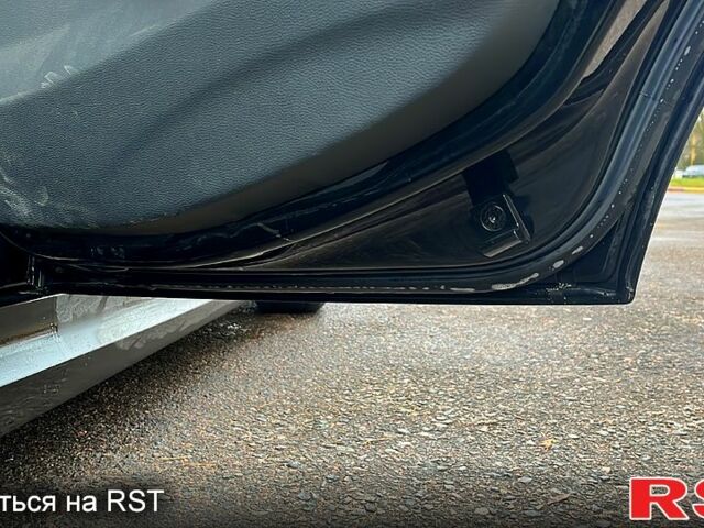 Черный БМВ 3 Серия, объемом двигателя 2 л и пробегом 135 тыс. км за 6900 $, фото 11 на Automoto.ua