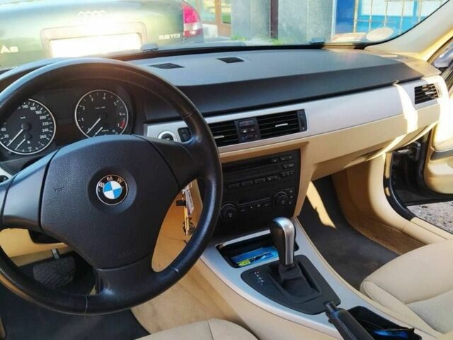 Черный БМВ 3 Серия, объемом двигателя 2 л и пробегом 212 тыс. км за 5000 $, фото 1 на Automoto.ua