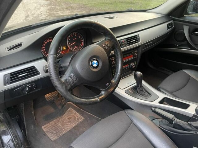 Черный БМВ 3 Серия, объемом двигателя 2.5 л и пробегом 200 тыс. км за 5999 $, фото 6 на Automoto.ua