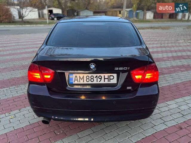 Черный БМВ 3 Серия, объемом двигателя 2 л и пробегом 324 тыс. км за 5600 $, фото 7 на Automoto.ua