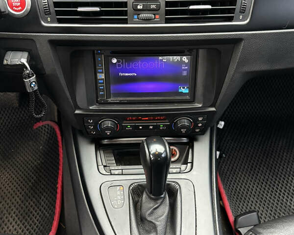 Чорний БМВ 3 Серія, об'ємом двигуна 2 л та пробігом 214 тис. км за 7499 $, фото 10 на Automoto.ua