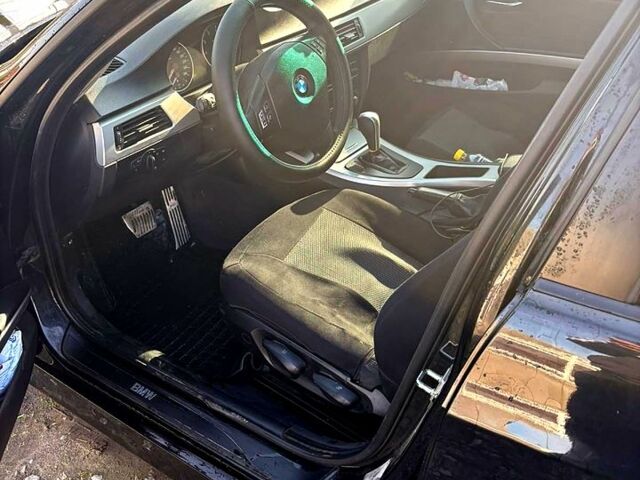 Черный БМВ 3 Серия, объемом двигателя 2 л и пробегом 350 тыс. км за 6500 $, фото 3 на Automoto.ua