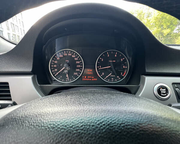 Чорний БМВ 3 Серія, об'ємом двигуна 2 л та пробігом 258 тис. км за 7500 $, фото 17 на Automoto.ua