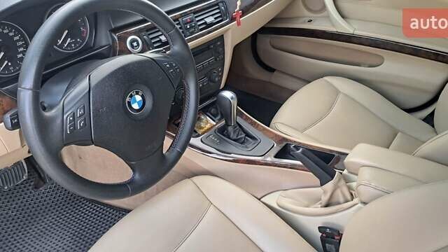 Черный БМВ 3 Серия, объемом двигателя 2.5 л и пробегом 333 тыс. км за 7999 $, фото 12 на Automoto.ua