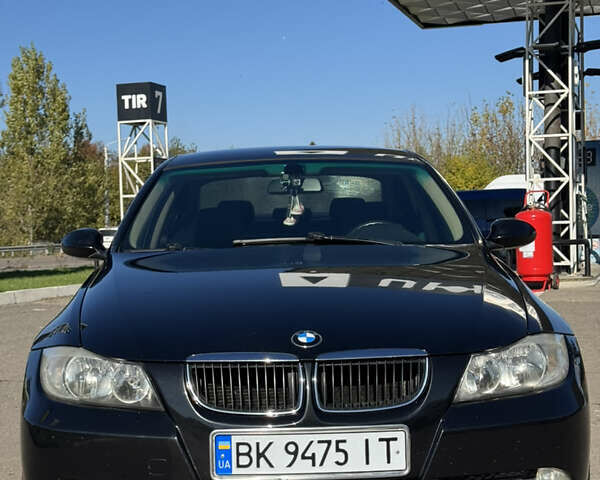 БМВ 3 Серия 2005 в Дубно на Automoto.ua Черный БМВ 3 Серия, объемом двигателя 2 л и пробегом 250 тыс. км за 5999 $, фото 3 на Automoto.ua