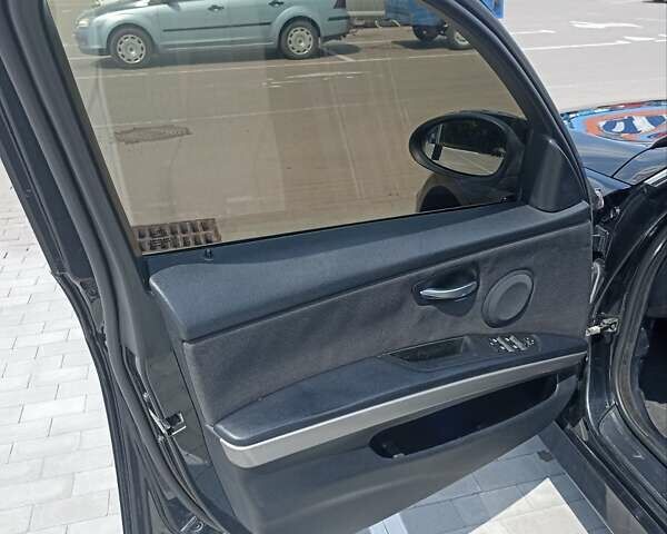 Черный БМВ 3 Серия, объемом двигателя 2 л и пробегом 290 тыс. км за 6600 $, фото 26 на Automoto.ua