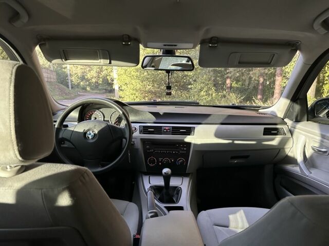 Черный БМВ 3 Серия, объемом двигателя 2 л и пробегом 262 тыс. км за 5600 $, фото 7 на Automoto.ua