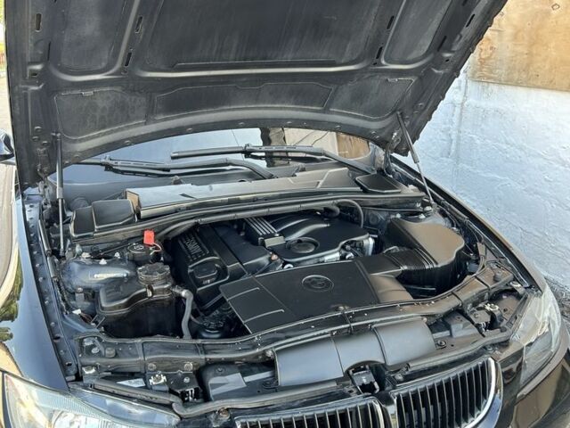 Черный БМВ 3 Серия, объемом двигателя 2 л и пробегом 262 тыс. км за 5600 $, фото 8 на Automoto.ua