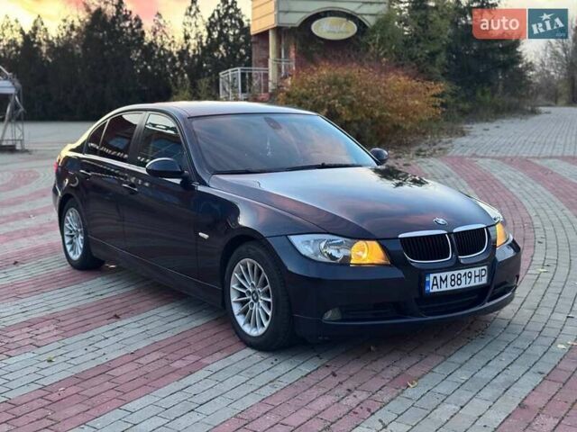 Черный БМВ 3 Серия, объемом двигателя 2 л и пробегом 324 тыс. км за 5600 $, фото 3 на Automoto.ua