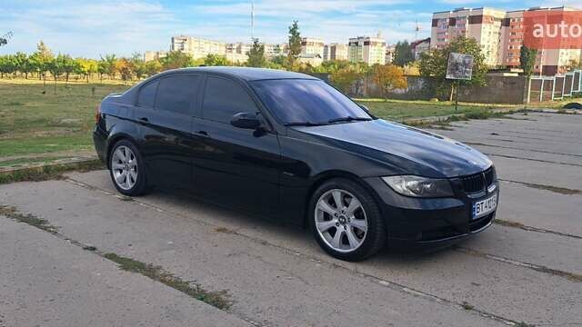 Черный БМВ 3 Серия, объемом двигателя 2.5 л и пробегом 333 тыс. км за 7999 $, фото 1 на Automoto.ua
