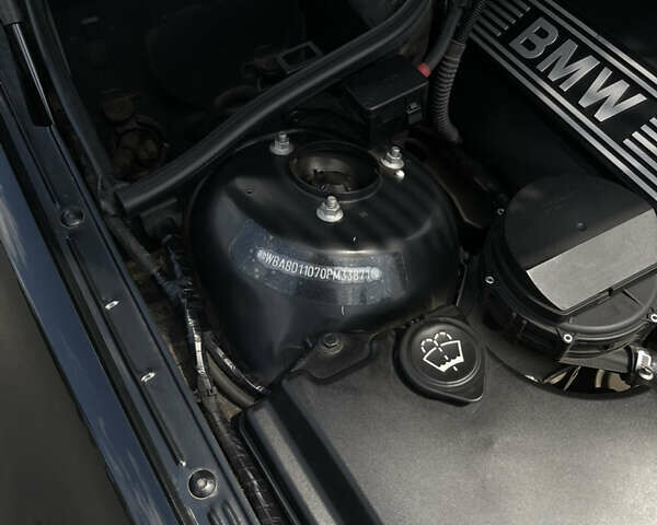 Черный БМВ 3 Серия, объемом двигателя 2.2 л и пробегом 172 тыс. км за 11500 $, фото 24 на Automoto.ua