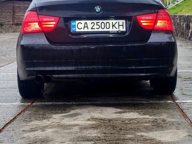 Черный БМВ 3 Серия, объемом двигателя 2 л и пробегом 300 тыс. км за 8000 $, фото 1 на Automoto.ua