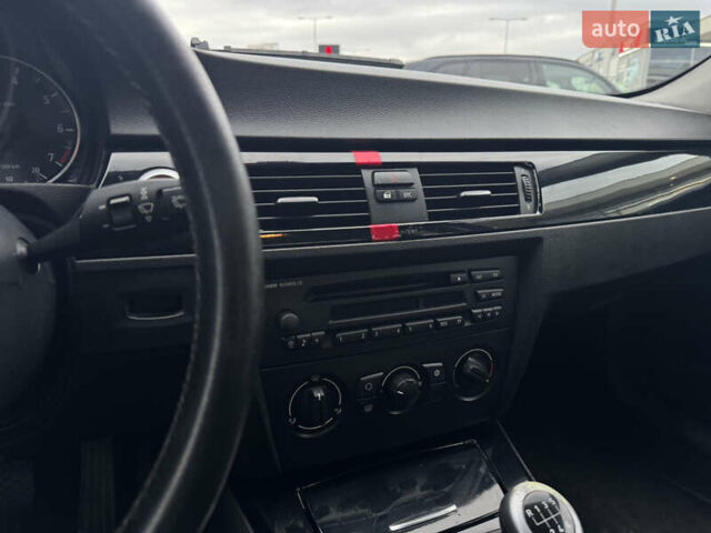 Черный БМВ 3 Серия, объемом двигателя 2 л и пробегом 203 тыс. км за 5350 $, фото 15 на Automoto.ua