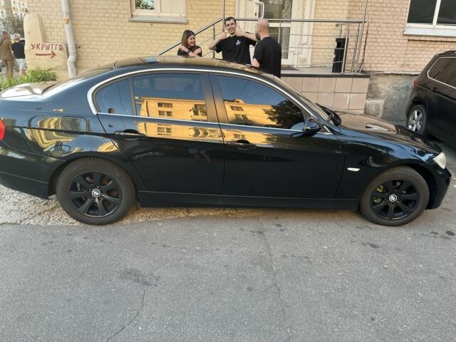 Черный БМВ 3 Серия, объемом двигателя 2 л и пробегом 294 тыс. км за 6500 $, фото 7 на Automoto.ua