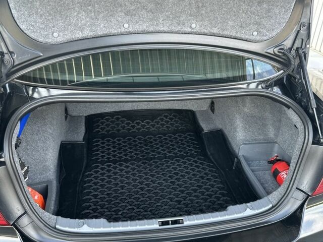 Черный БМВ 3 Серия, объемом двигателя 2 л и пробегом 280 тыс. км за 7200 $, фото 9 на Automoto.ua