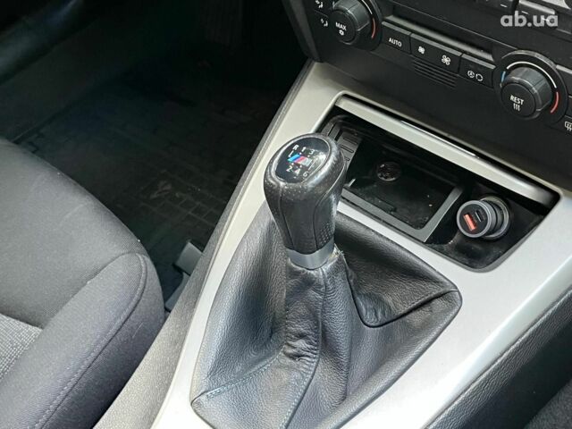 Черный БМВ 3 Серия, объемом двигателя 2 л и пробегом 225 тыс. км за 7590 $, фото 19 на Automoto.ua