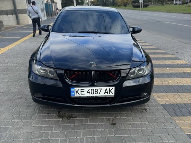 Черный БМВ 3 Серия, объемом двигателя 2 л и пробегом 325 тыс. км за 7000 $, фото 1 на Automoto.ua