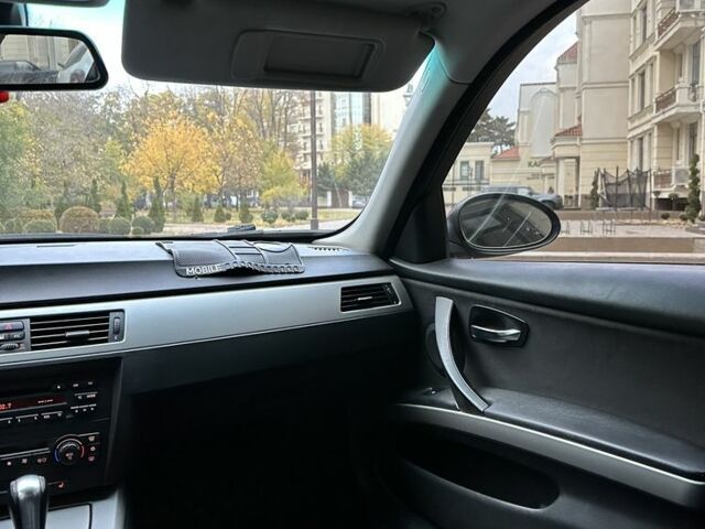 Черный БМВ 3 Серия, объемом двигателя 2 л и пробегом 265 тыс. км за 5800 $, фото 9 на Automoto.ua