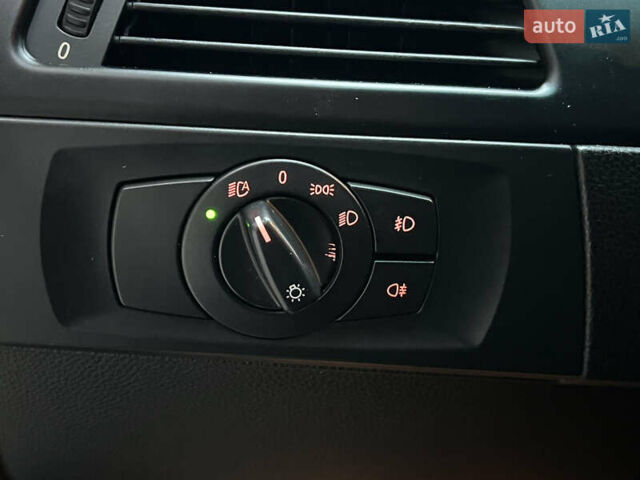 Чорний БМВ 3 Серія, об'ємом двигуна 3 л та пробігом 205 тис. км за 6999 $, фото 22 на Automoto.ua