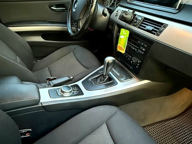 Чорний БМВ 3 Серія, об'ємом двигуна 2 л та пробігом 106 тис. км за 8500 $, фото 6 на Automoto.ua