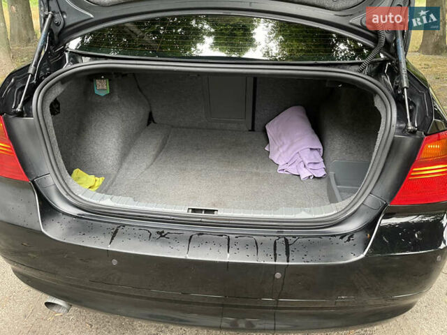 Черный БМВ 3 Серия, объемом двигателя 2 л и пробегом 286 тыс. км за 6950 $, фото 35 на Automoto.ua