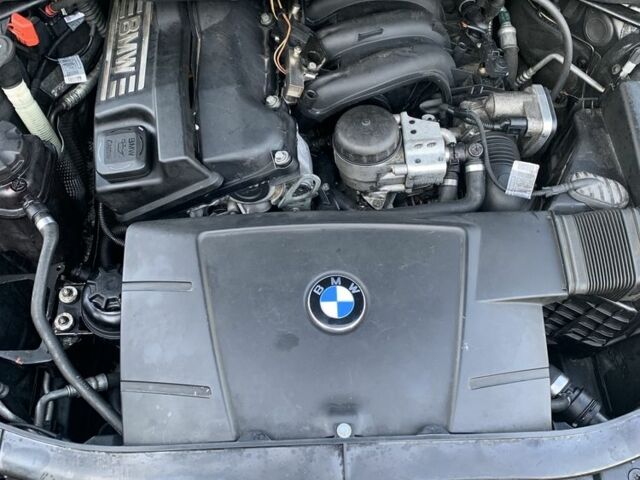 Черный БМВ 3 Серия, объемом двигателя 2 л и пробегом 290 тыс. км за 6700 $, фото 5 на Automoto.ua