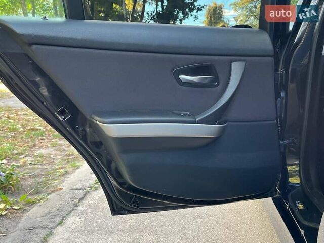 Чорний БМВ 3 Серія, об'ємом двигуна 2 л та пробігом 225 тис. км за 7590 $, фото 26 на Automoto.ua
