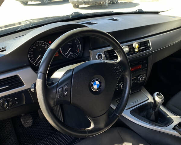 Черный БМВ 3 Серия, объемом двигателя 2 л и пробегом 212 тыс. км за 6650 $, фото 7 на Automoto.ua