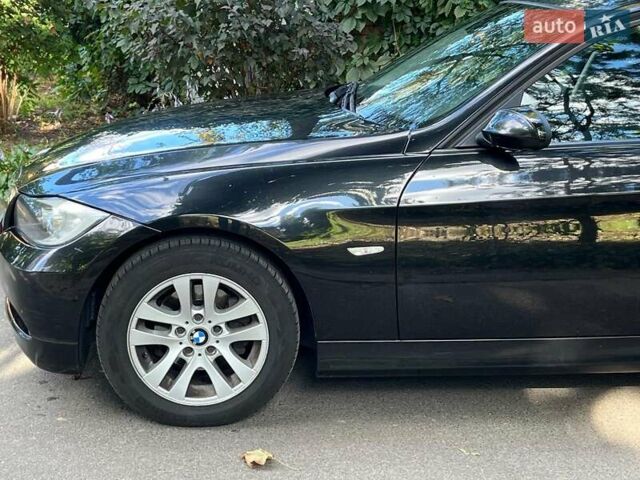 Чорний БМВ 3 Серія, об'ємом двигуна 2 л та пробігом 225 тис. км за 7590 $, фото 5 на Automoto.ua