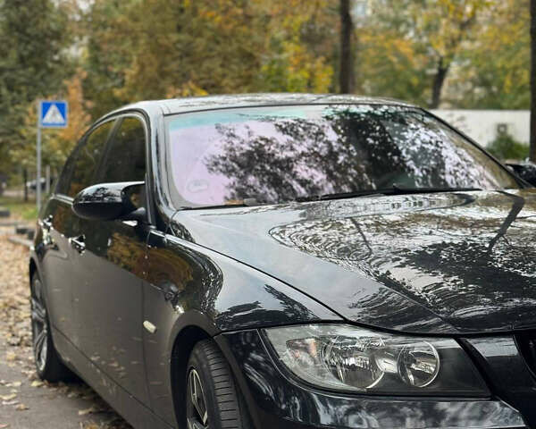 Черный БМВ 3 Серия, объемом двигателя 2 л и пробегом 328 тыс. км за 6700 $, фото 1 на Automoto.ua