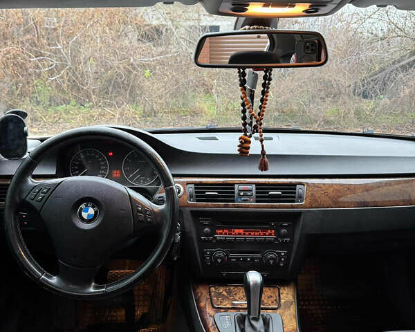 Чорний БМВ 3 Серія, об'ємом двигуна 2.5 л та пробігом 200 тис. км за 7500 $, фото 9 на Automoto.ua