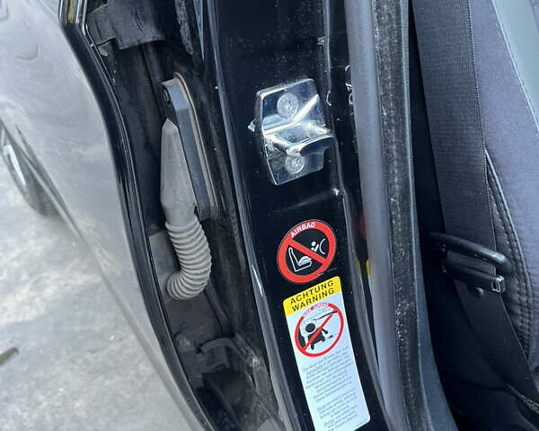 Черный БМВ 3 Серия, объемом двигателя 2 л и пробегом 328 тыс. км за 6500 $, фото 8 на Automoto.ua