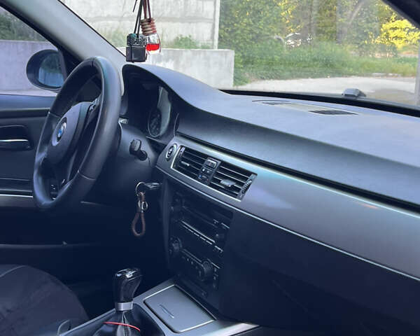Черный БМВ 3 Серия, объемом двигателя 2 л и пробегом 328 тыс. км за 6700 $, фото 31 на Automoto.ua