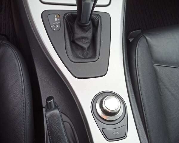 Черный БМВ 3 Серия, объемом двигателя 2 л и пробегом 184 тыс. км за 8600 $, фото 21 на Automoto.ua