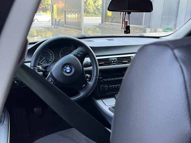 Черный БМВ 3 Серия, объемом двигателя 2 л и пробегом 328 тыс. км за 7500 $, фото 6 на Automoto.ua