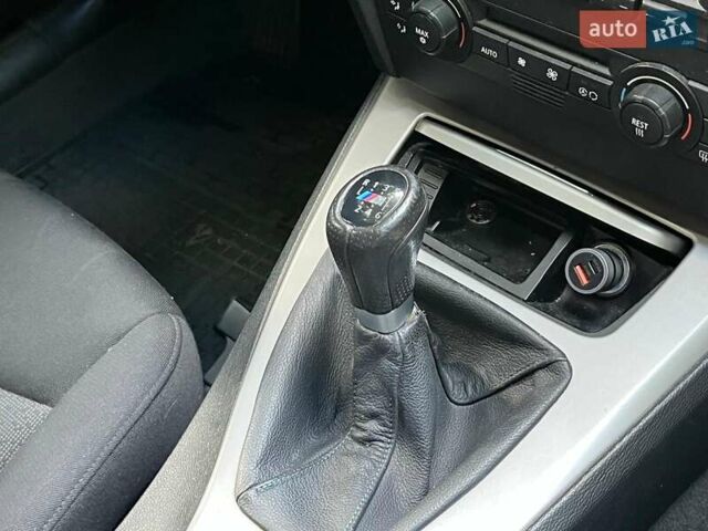 Чорний БМВ 3 Серія, об'ємом двигуна 2 л та пробігом 225 тис. км за 7590 $, фото 19 на Automoto.ua