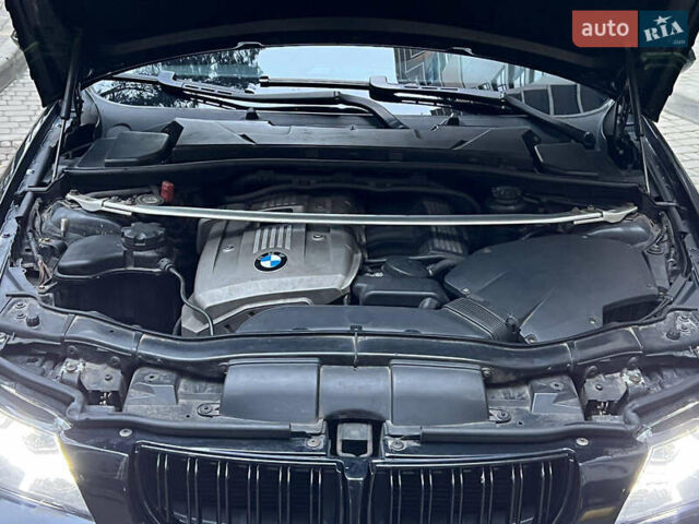 Чорний БМВ 3 Серія, об'ємом двигуна 3 л та пробігом 205 тис. км за 6999 $, фото 24 на Automoto.ua
