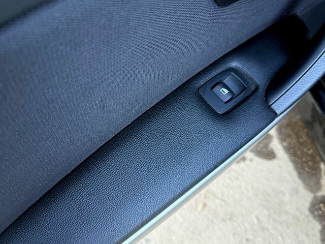 Чорний БМВ 3 Серія, об'ємом двигуна 2 л та пробігом 106 тис. км за 8500 $, фото 4 на Automoto.ua