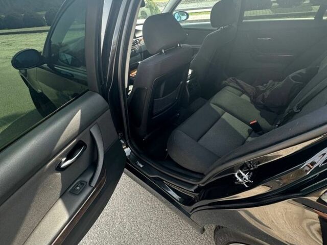 Чорний БМВ 3 Серія, об'ємом двигуна 2 л та пробігом 340 тис. км за 7600 $, фото 4 на Automoto.ua