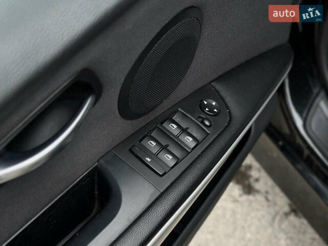 Черный БМВ 3 Серия, объемом двигателя 2 л и пробегом 278 тыс. км за 8900 $, фото 24 на Automoto.ua