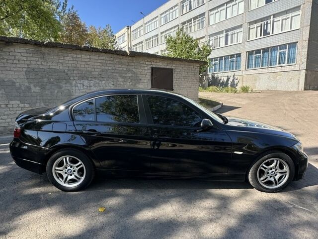 Черный БМВ 3 Серия, объемом двигателя 2 л и пробегом 283 тыс. км за 6500 $, фото 5 на Automoto.ua