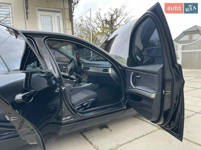 Чорний БМВ 3 Серія, об'ємом двигуна 2 л та пробігом 318 тис. км за 6999 $, фото 50 на Automoto.ua