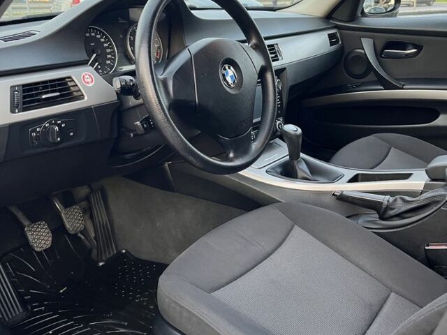 Чорний БМВ 3 Серія, об'ємом двигуна 2 л та пробігом 259 тис. км за 6600 $, фото 11 на Automoto.ua