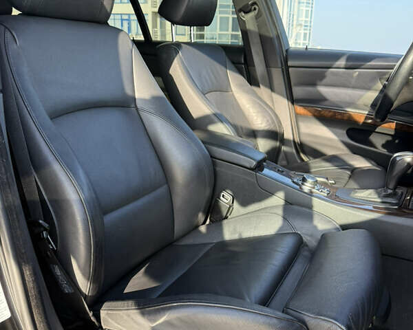 Черный БМВ 3 Серия, объемом двигателя 3 л и пробегом 252 тыс. км за 8500 $, фото 19 на Automoto.ua